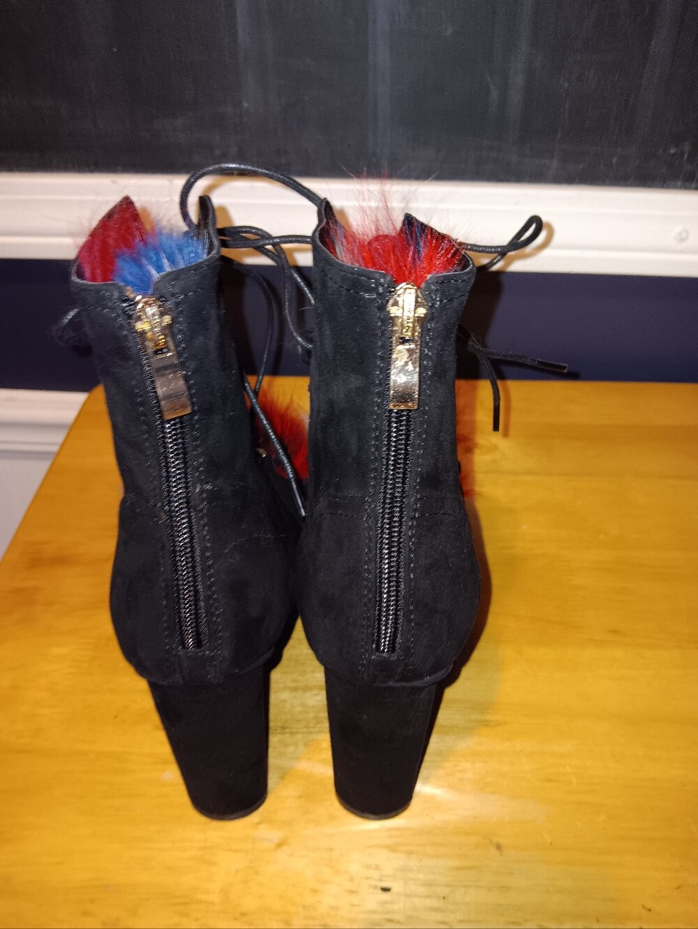 Azalea Wang Black Lace-Up Ankle Boots with Multicolor Faux Fur Trim Size 8 - Picture 4 of 5